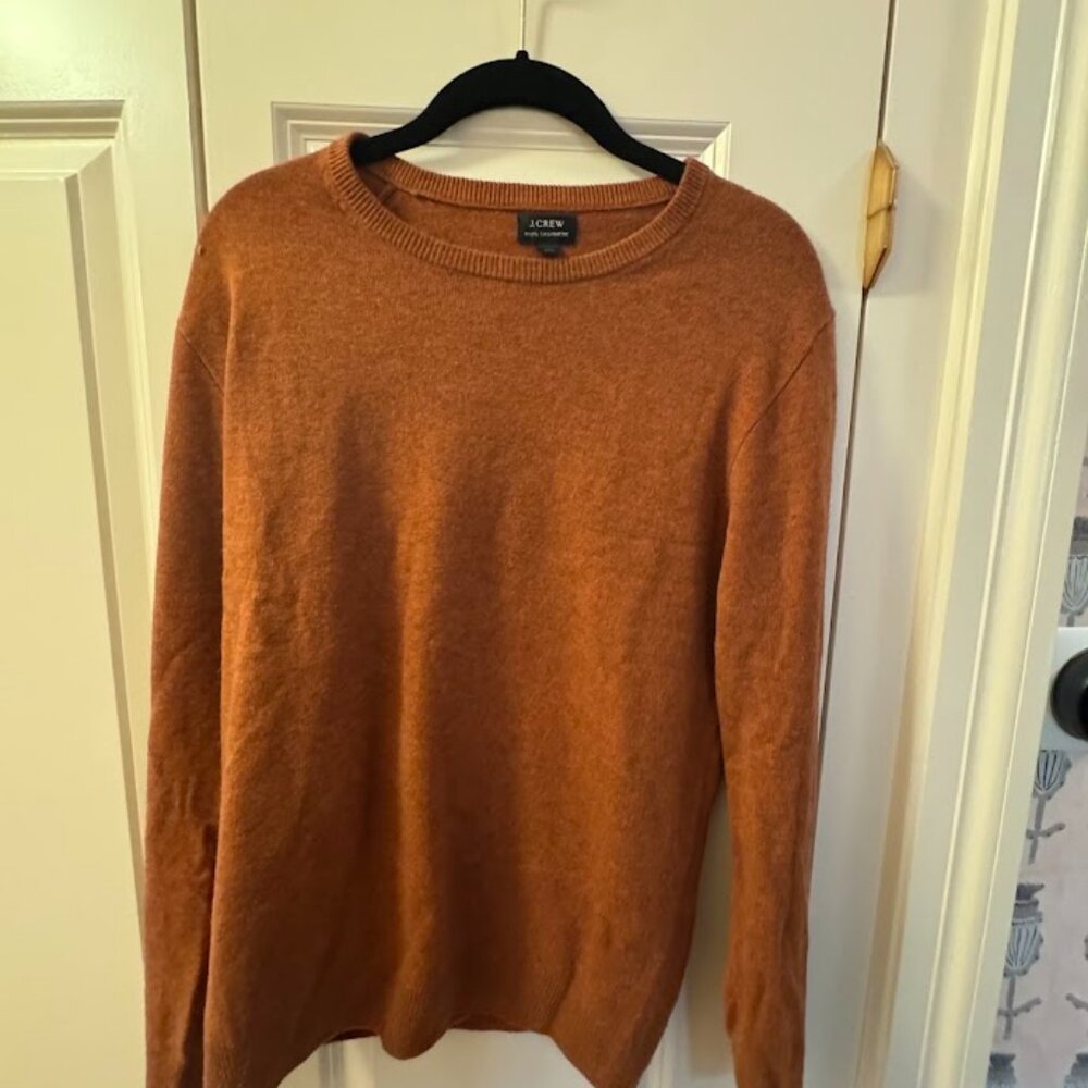 J Crew 100% Cashmere Mens Crewneck Sweater. Ochre. Size Medium (M)